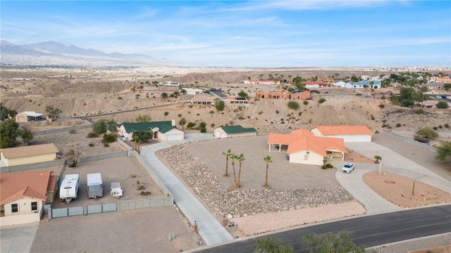 1837 Wolf Road, Bullhead City, AZ 86442