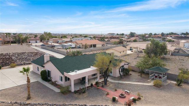 1837 Wolf Road, Bullhead City, AZ 86442