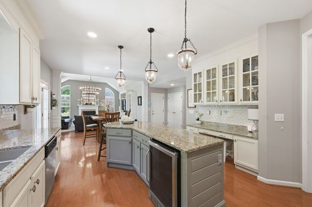 1033 Stone Ridge Dr, Nashville, TN 37211