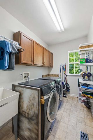 1033 Stone Ridge Dr, Nashville, TN 37211