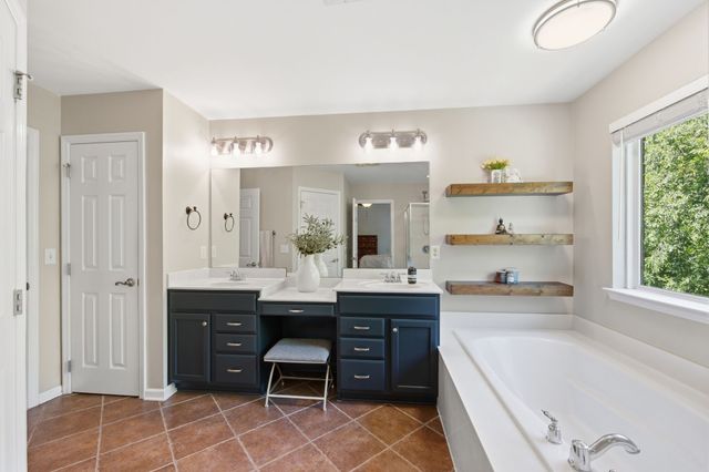 1033 Stone Ridge Dr, Nashville, TN 37211