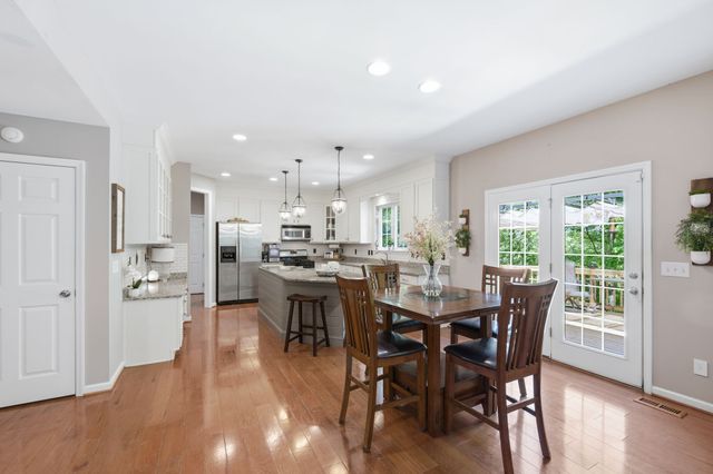 1033 Stone Ridge Dr, Nashville, TN 37211