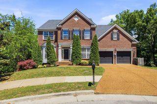 1033 Stone Ridge Dr, Nashville, TN 37211