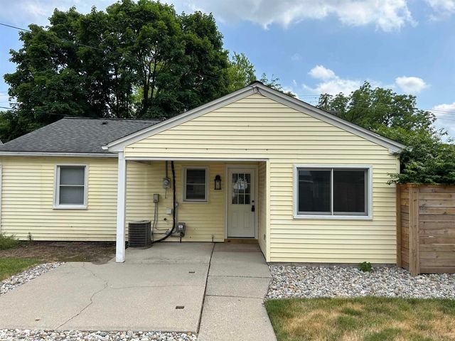 930 W 3rd Street, Rochester, MI 48307