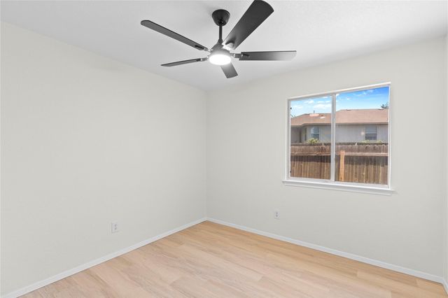 406 Covent DR, Kyle, TX 78640