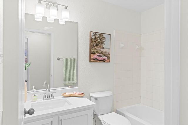 406 Covent DR, Kyle, TX 78640