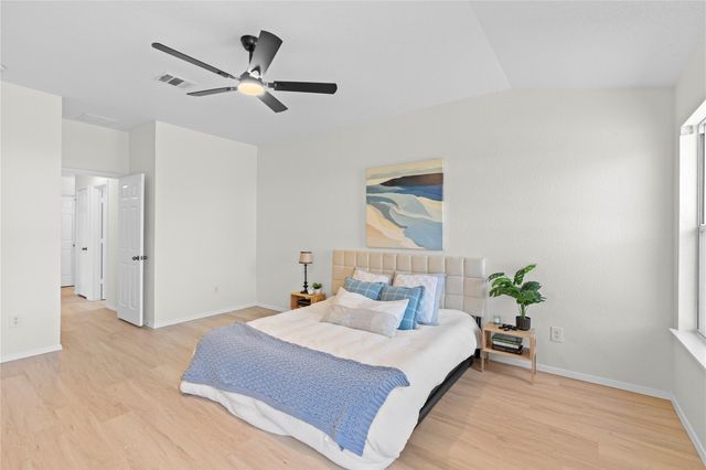 406 Covent DR, Kyle, TX 78640