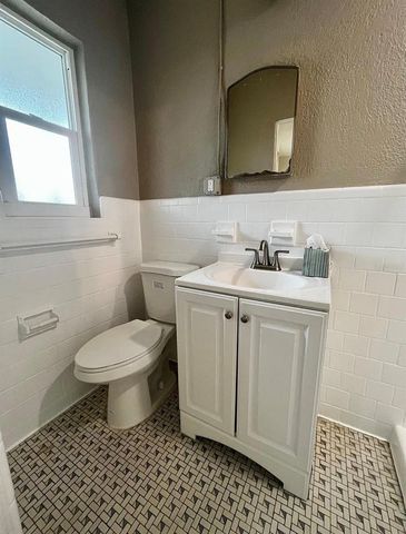 707 ROSERY ROAD NW 2, Largo, FL 33770