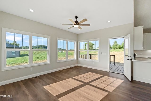 71 Clear Mountain Trail, Greeneville, TN 37745