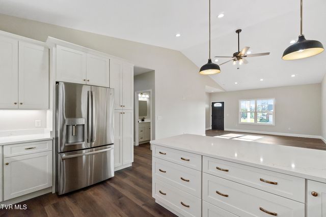 71 Clear Mountain Trail, Greeneville, TN 37745