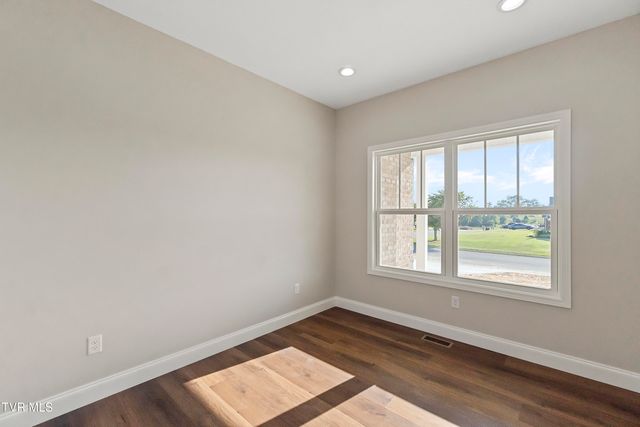 71 Clear Mountain Trail, Greeneville, TN 37745