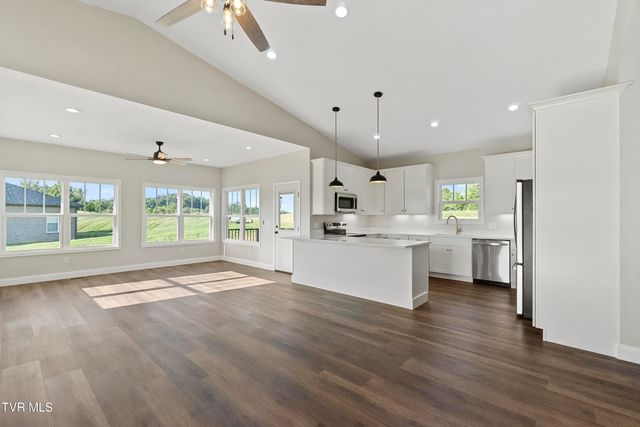 71 Clear Mountain Trail, Greeneville, TN 37745