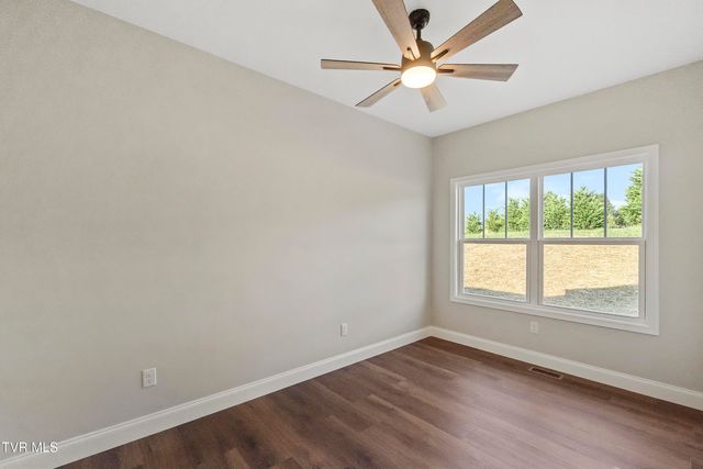 71 Clear Mountain Trail, Greeneville, TN 37745