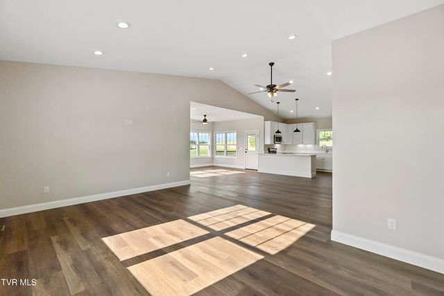 71 Clear Mountain Trail, Greeneville, TN 37745