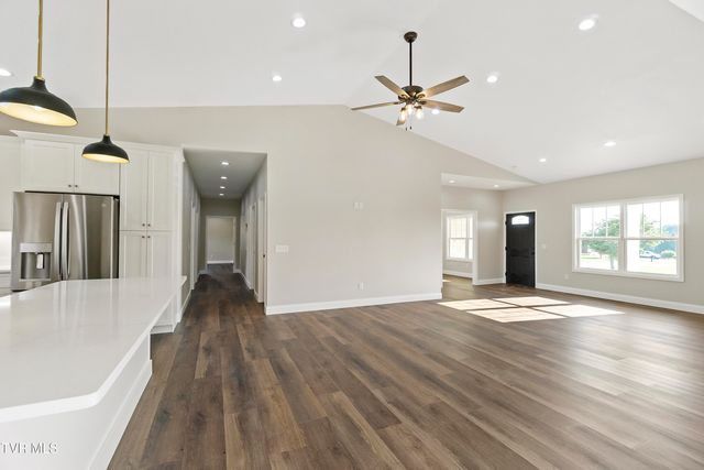 71 Clear Mountain Trail, Greeneville, TN 37745