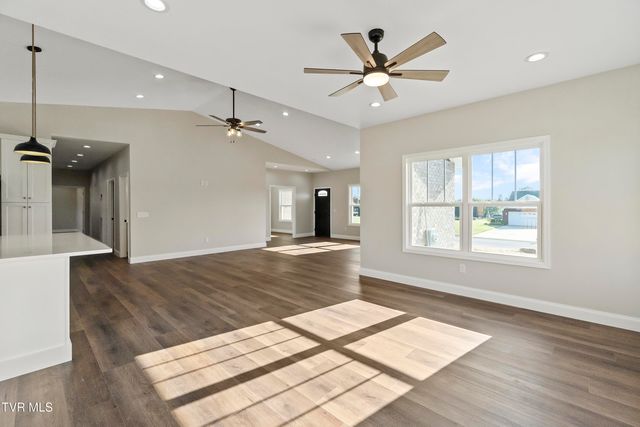 71 Clear Mountain Trail, Greeneville, TN 37745