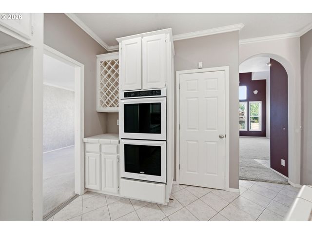 7816 Se ALTA VERDE Dr, Portland, OR 97266