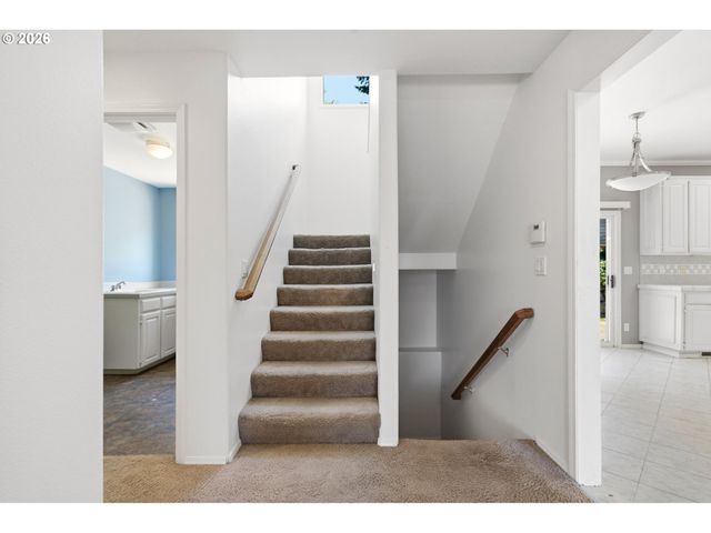 7816 Se ALTA VERDE Dr, Portland, OR 97266