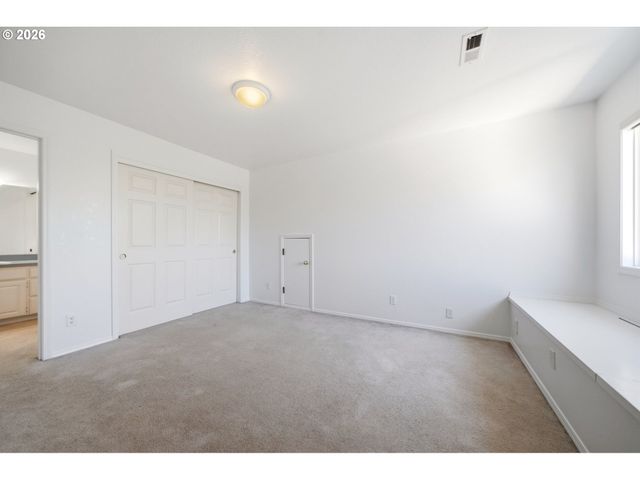 7816 Se ALTA VERDE Dr, Portland, OR 97266