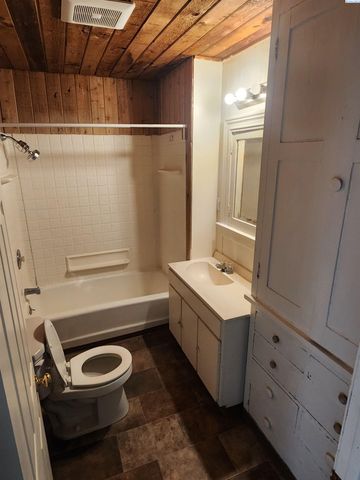 513-515 NE Kamiaken Street, Pullman, WA 99163