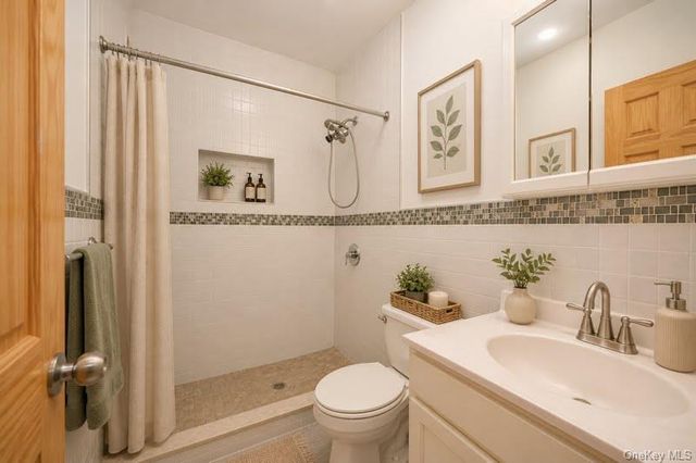 47-32 188th Street, Flushing, NY 11358