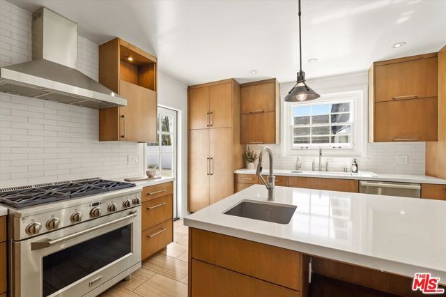 4154 Olympiad Drive, View Park, CA 90043