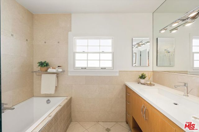 4154 Olympiad Drive, View Park, CA 90043
