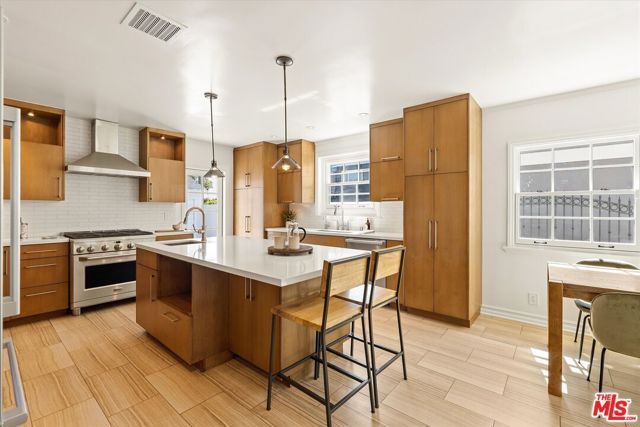4154 Olympiad Drive, View Park, CA 90043