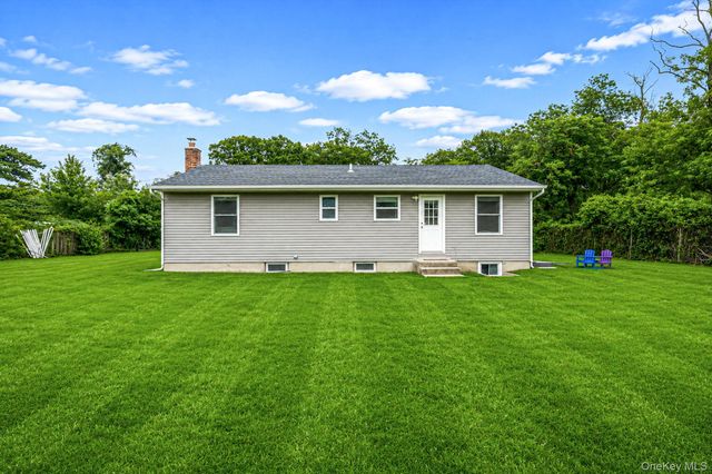 18 Jackson Street, Farmingdale, NY 11735