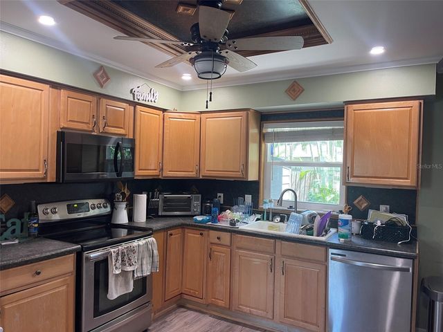 5520 71ST AVENUE N, Pinellas Park, FL 33781