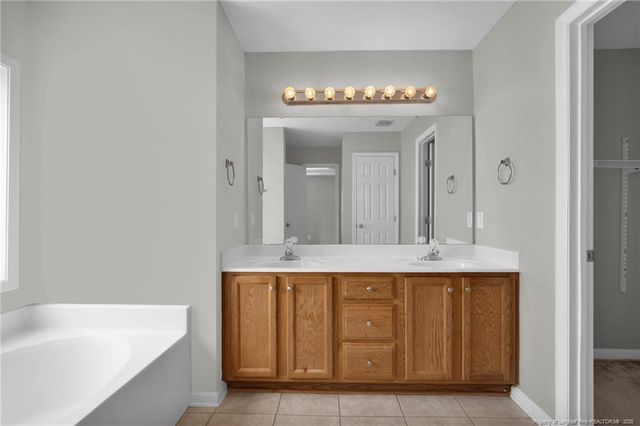 189 Bennington Drive, Raeford, NC 28376