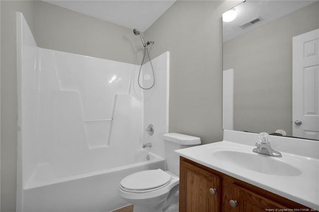 189 Bennington Drive, Raeford, NC 28376