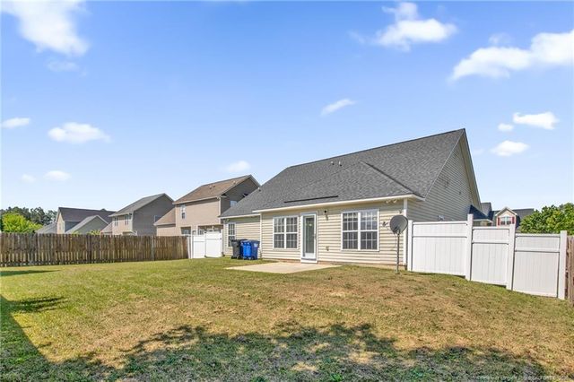 189 Bennington Drive, Raeford, NC 28376