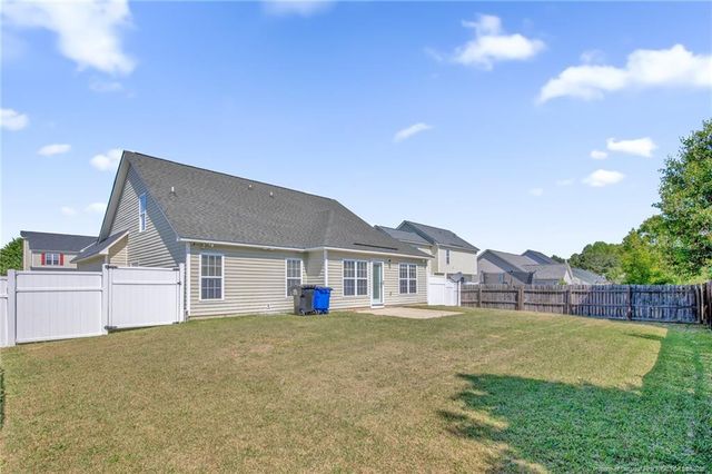 189 Bennington Drive, Raeford, NC 28376