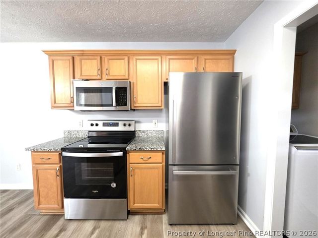 910 Foxhunt Lane, Fayetteville, NC 28314
