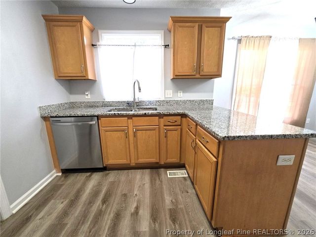 910 Foxhunt Lane, Fayetteville, NC 28314