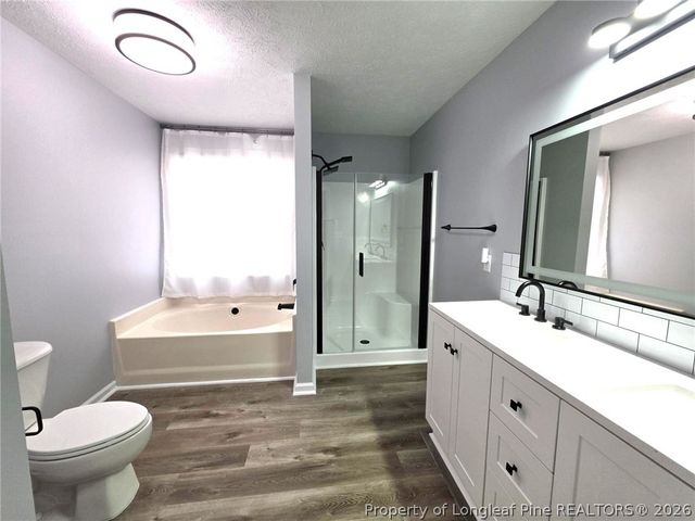 910 Foxhunt Lane, Fayetteville, NC 28314