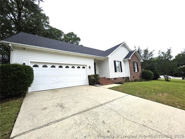 910 Foxhunt Lane, Fayetteville, NC 28314
