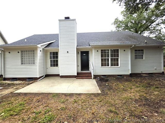 910 Foxhunt Lane, Fayetteville, NC 28314