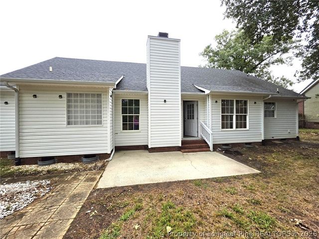 910 Foxhunt Lane, Fayetteville, NC 28314