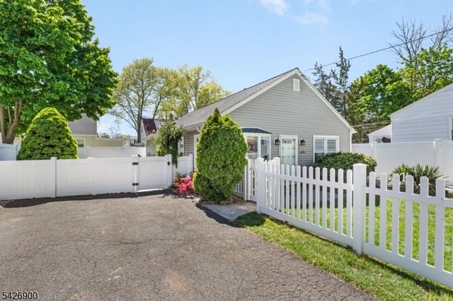 338 Willow Ave, Scotch Plains Twp., NJ 07076
