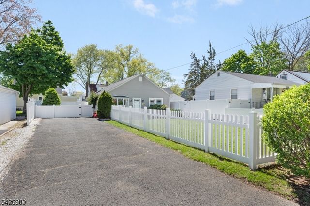 338 Willow Ave, Scotch Plains Twp., NJ 07076