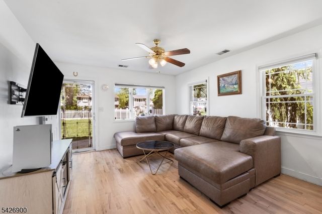 338 Willow Ave, Scotch Plains Twp., NJ 07076