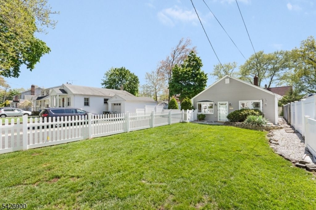 338 Willow Ave, Scotch Plains Twp., NJ 07076