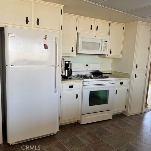 8801 Eton Avenue 53, Canoga Park (los Angeles), CA 91304