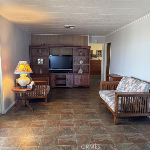 8801 Eton Avenue 53, Canoga Park (los Angeles), CA 91304