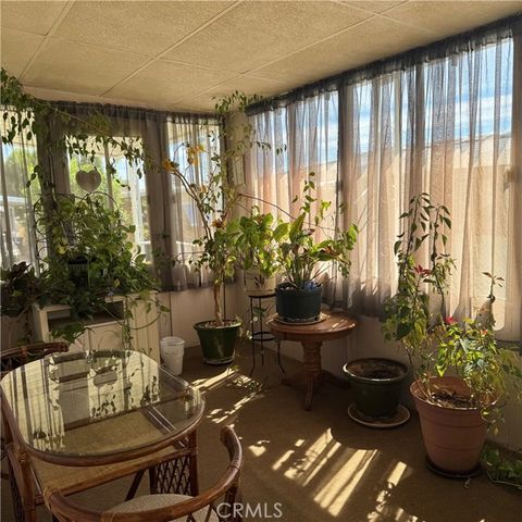 8801 Eton Avenue 53, Canoga Park (los Angeles), CA 91304