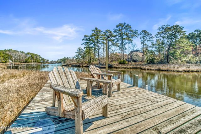 266 Ennett Lane, Sneads Ferry, NC 28460