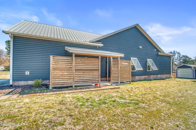 266 Ennett Lane, Sneads Ferry, NC 28460