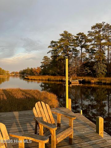 266 Ennett Lane, Sneads Ferry, NC 28460